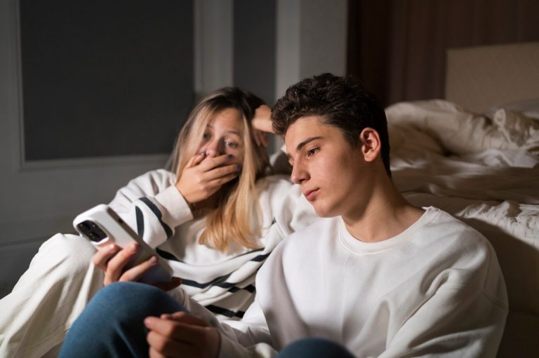 Signs of Cheating in a Relationship